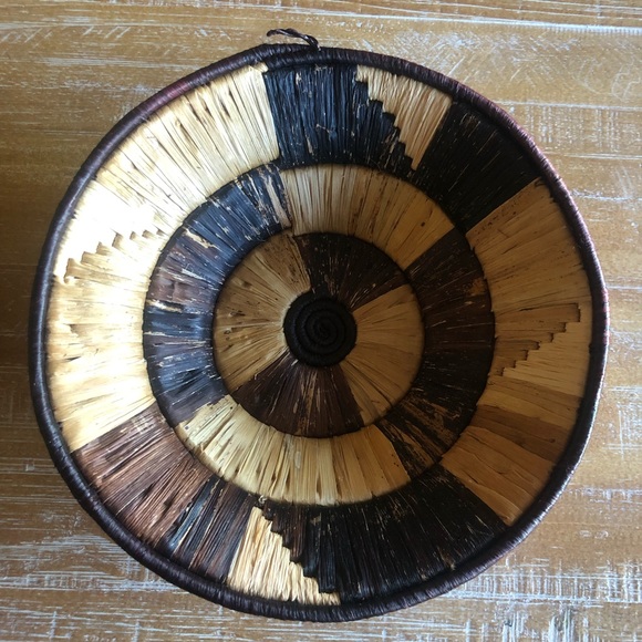 Vintage Wrapped Rattan Ribbon Bowl Basket Wall Decor
